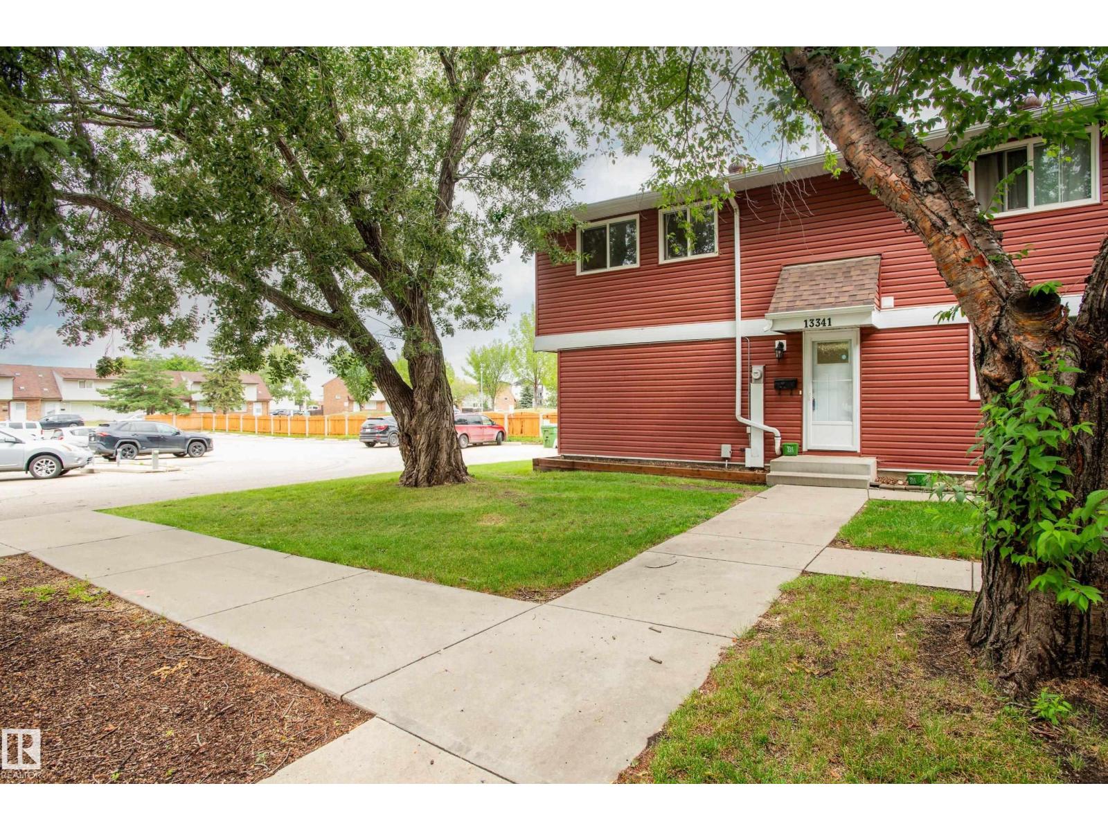 Property at 13341 47 ST NW image 2