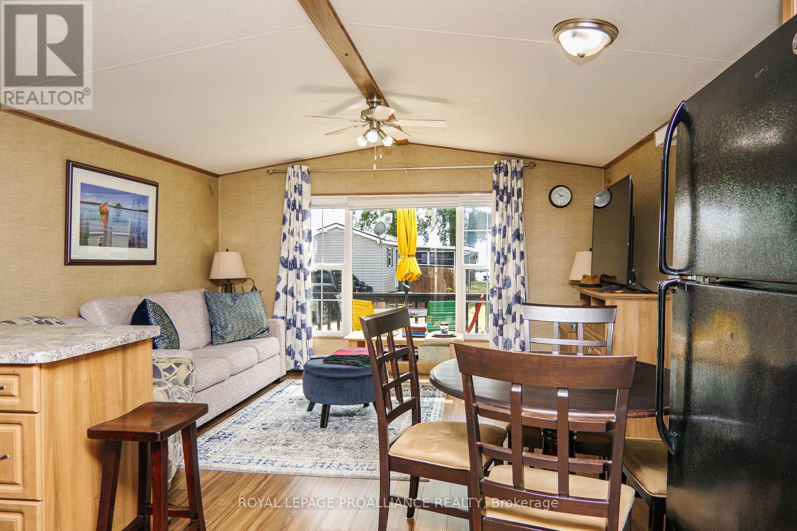 26 Beach View Lane - 486 County Road 18, Prince Edward County, Ontario K0K 1P0 - Photo 13 - X12332725