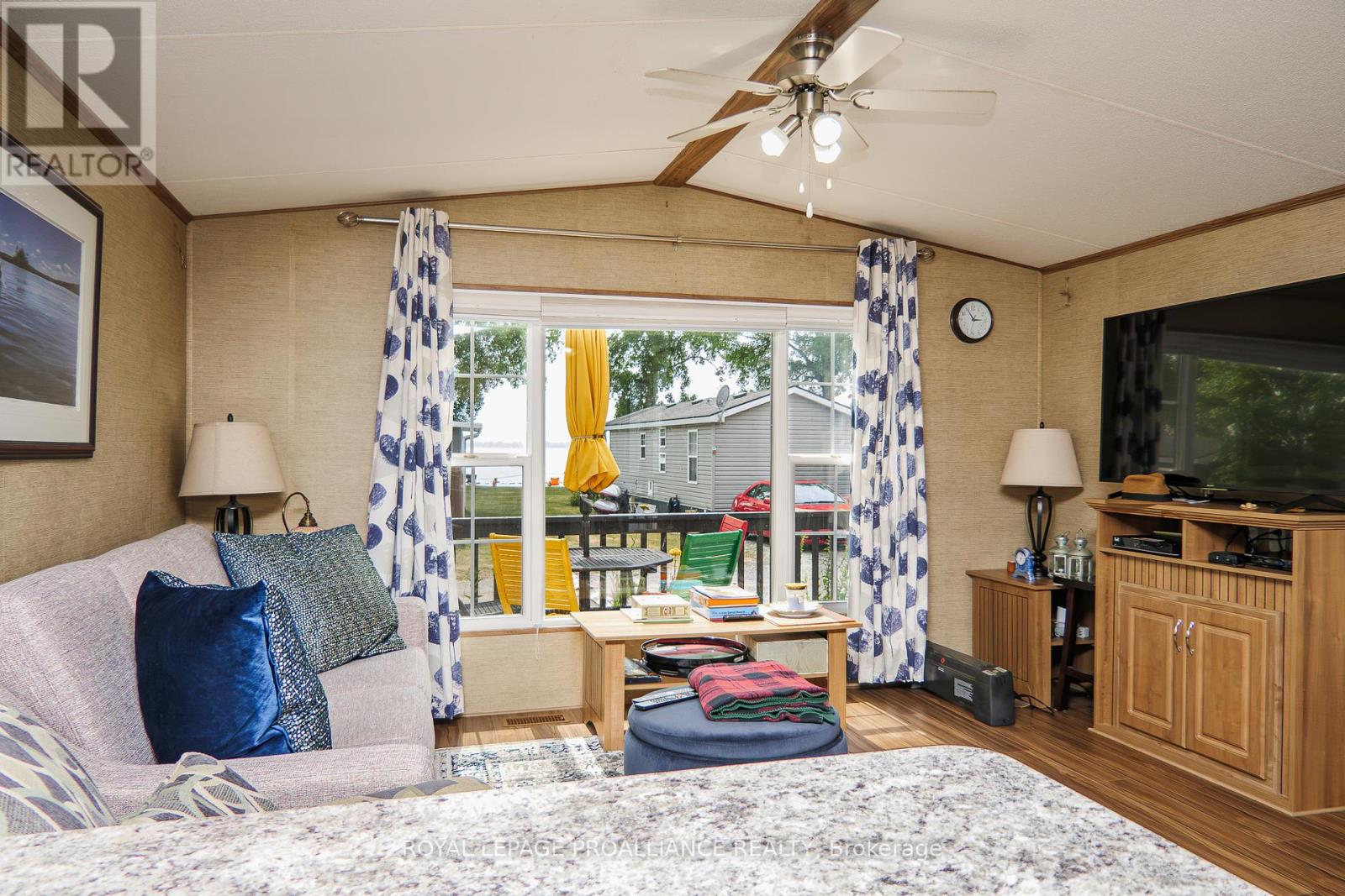 26 Beach View Lane - 486 County Road 18, Prince Edward County, Ontario K0K 1P0 - Photo 14 - X12332725