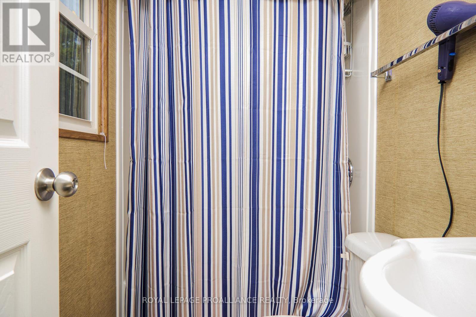 26 Beach View Lane - 486 County Road 18, Prince Edward County, Ontario K0K 1P0 - Photo 8 - X12332725