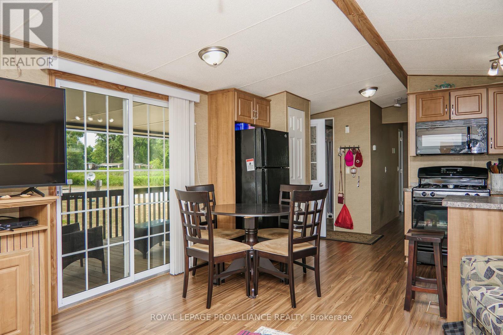 26 Beach View Lane - 486 County Road 18, Prince Edward County, Ontario K0K 1P0 - Photo 17 - X12332725