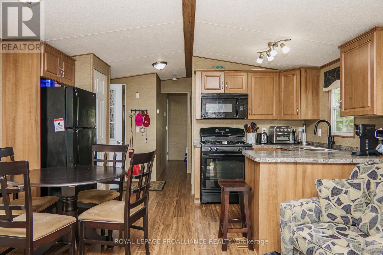 26 Beach View Lane - 486 County Road 18, Prince Edward County, Ontario K0K 1P0 - Photo 16 - X12332725