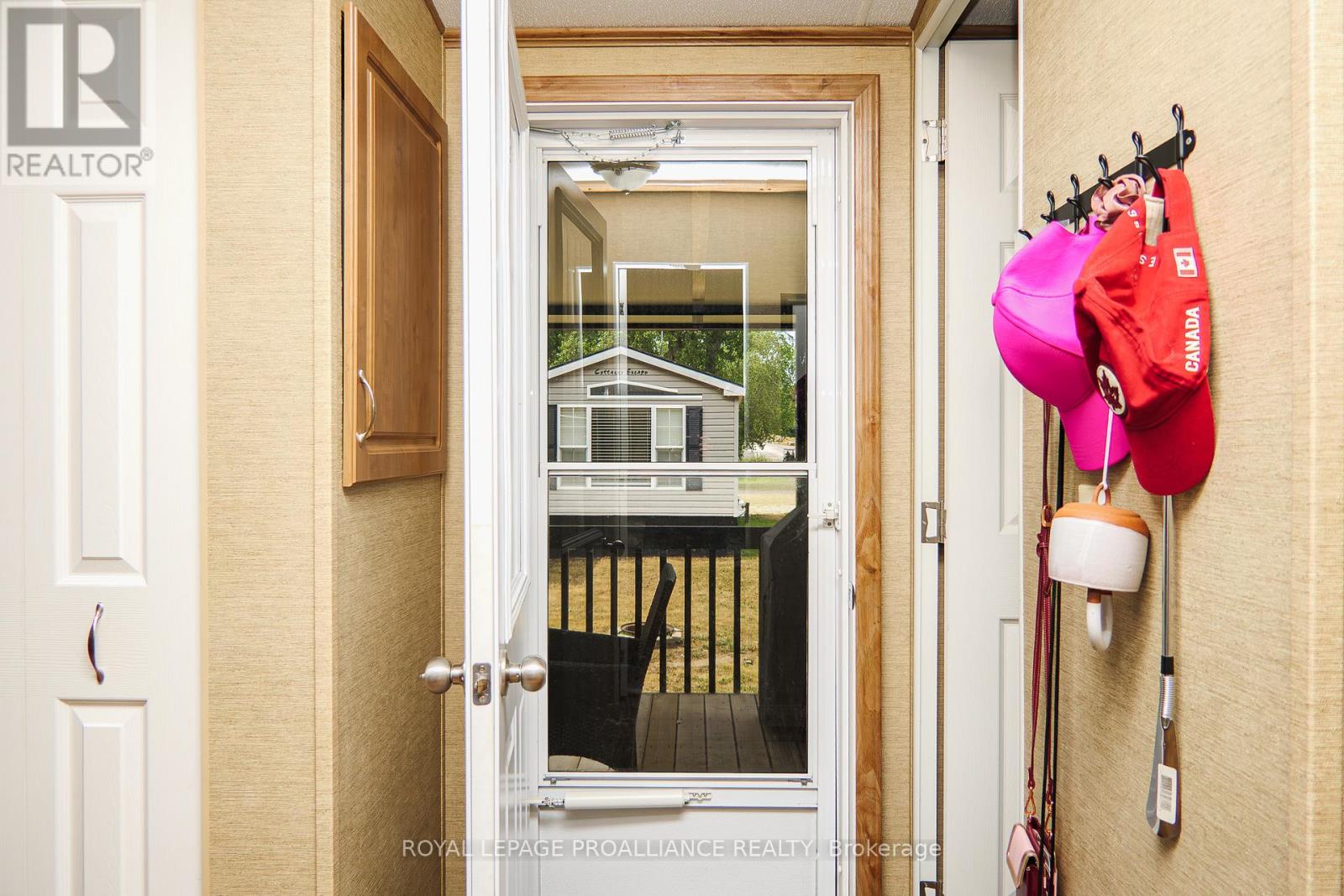 26 Beach View Lane - 486 County Road 18, Prince Edward County, Ontario K0K 1P0 - Photo 7 - X12332725