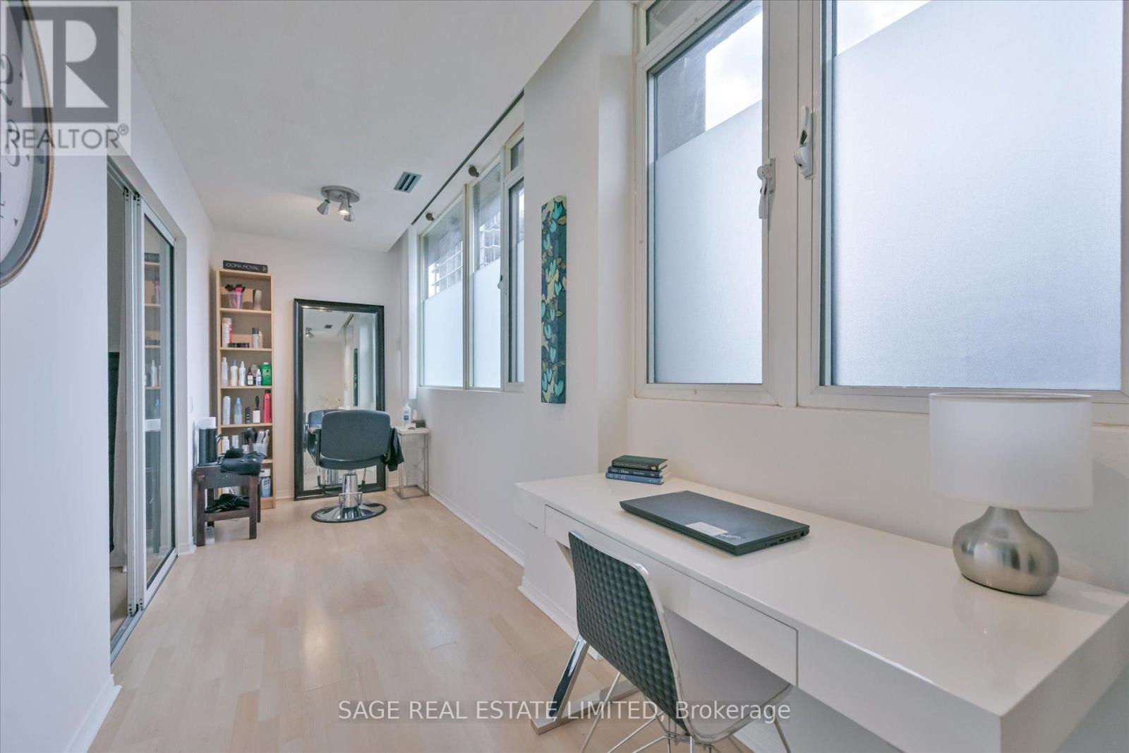 413 - 555 Yonge Street, Toronto, Ontario  M4Y 3A6 - Photo 12 - C12332690