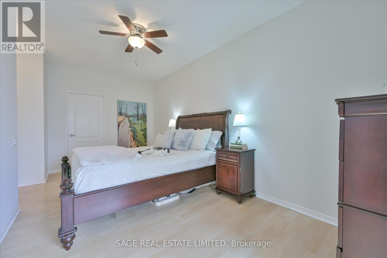 413 - 555 Yonge Street, Toronto, Ontario  M4Y 3A6 - Photo 9 - C12332690