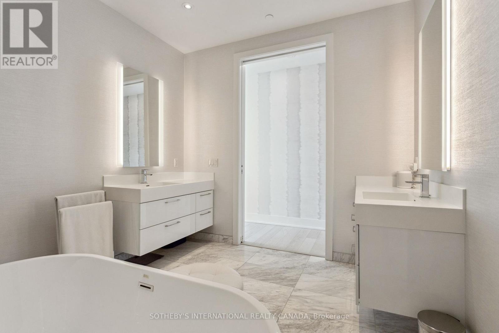 5405 - 1 Yorkville Avenue, Toronto, Ontario  M4W 0B1 - Photo 17 - C12332752