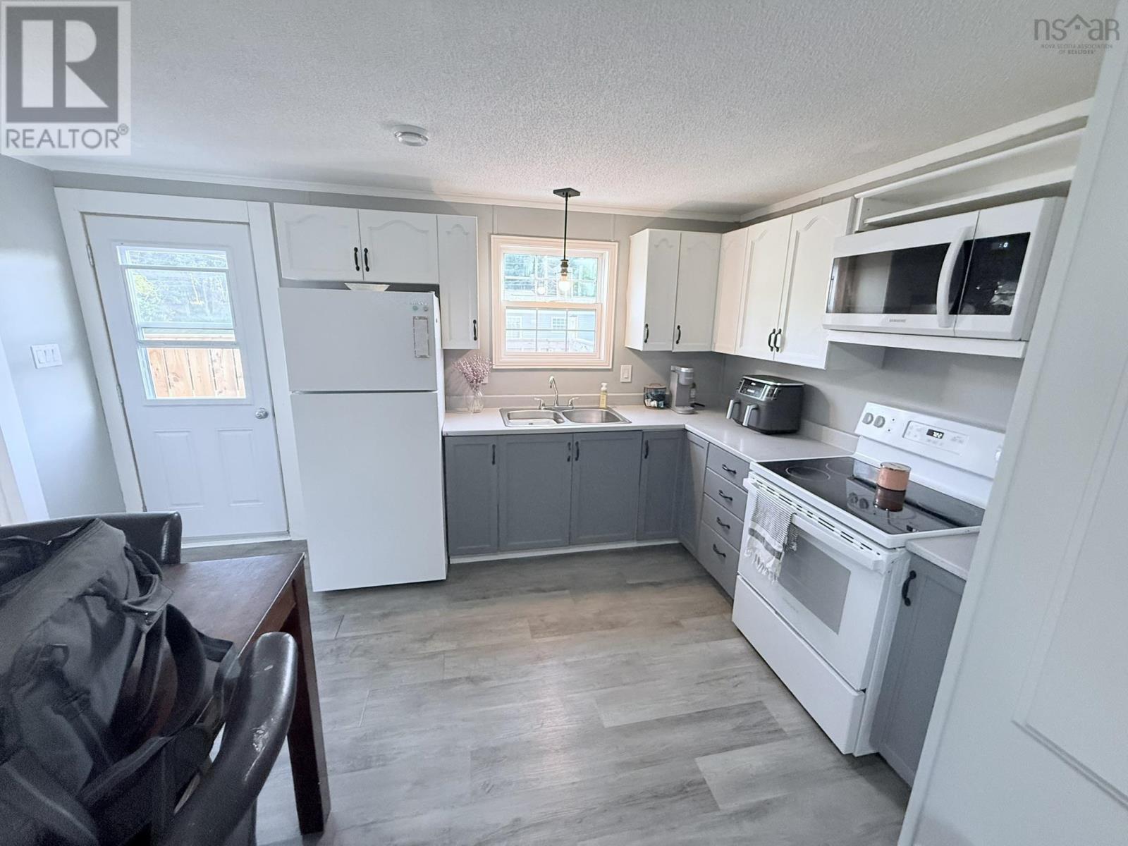 5 Matheson Drive, Salmon River, Nova Scotia  B2N 6M8 - Photo 3 - 202520071