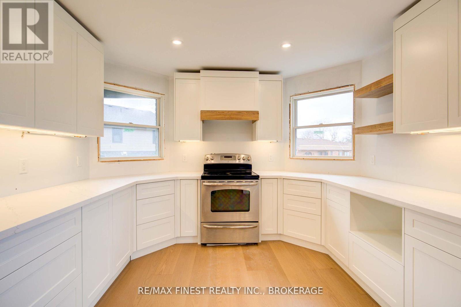 1674 South Boulevard, Kingston, Ontario  K7L 4V1 - Photo 12 - X12332910