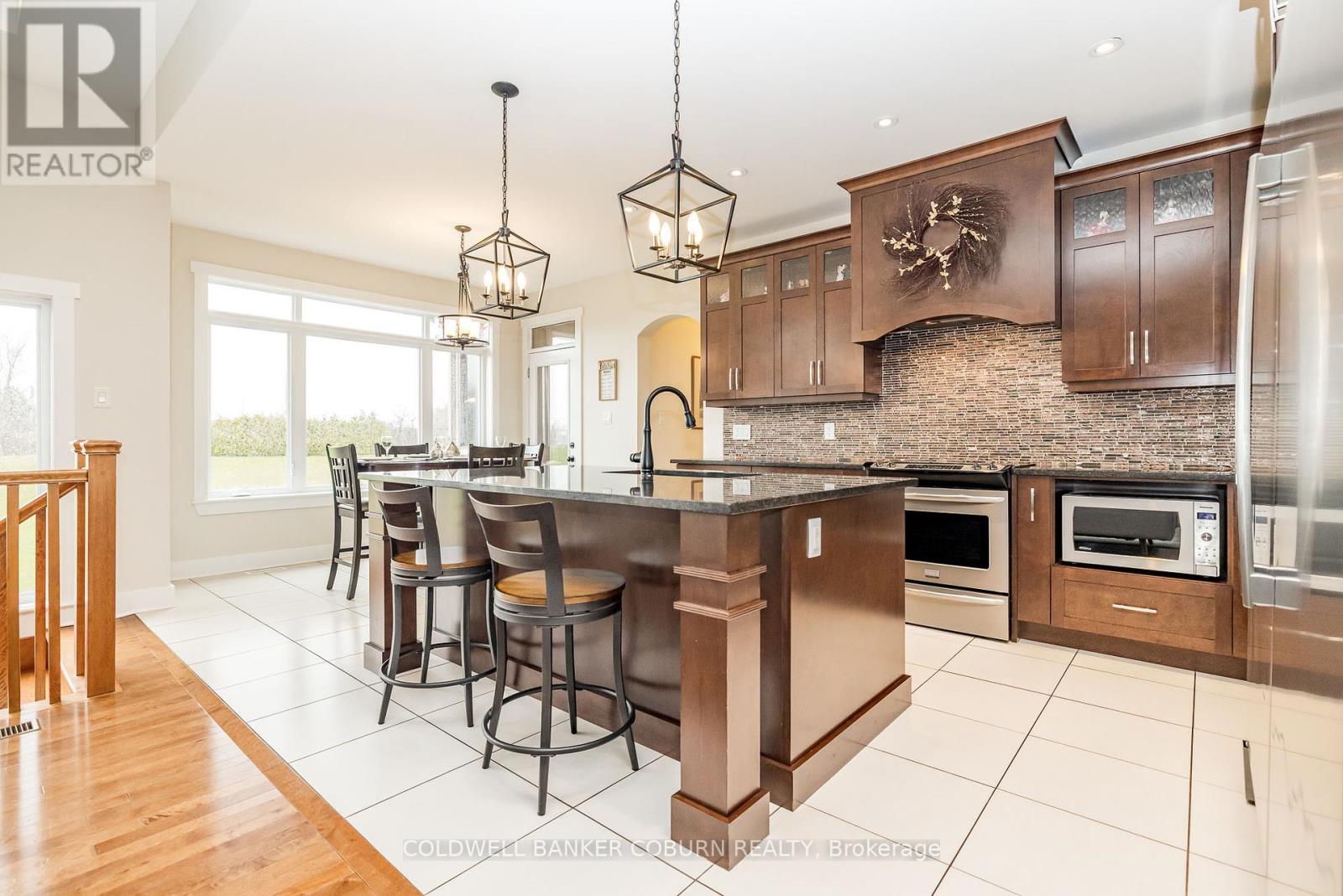 270 West Lake Circle, Ottawa, Ontario  K0A 1L0 - Photo 13 - X12332895