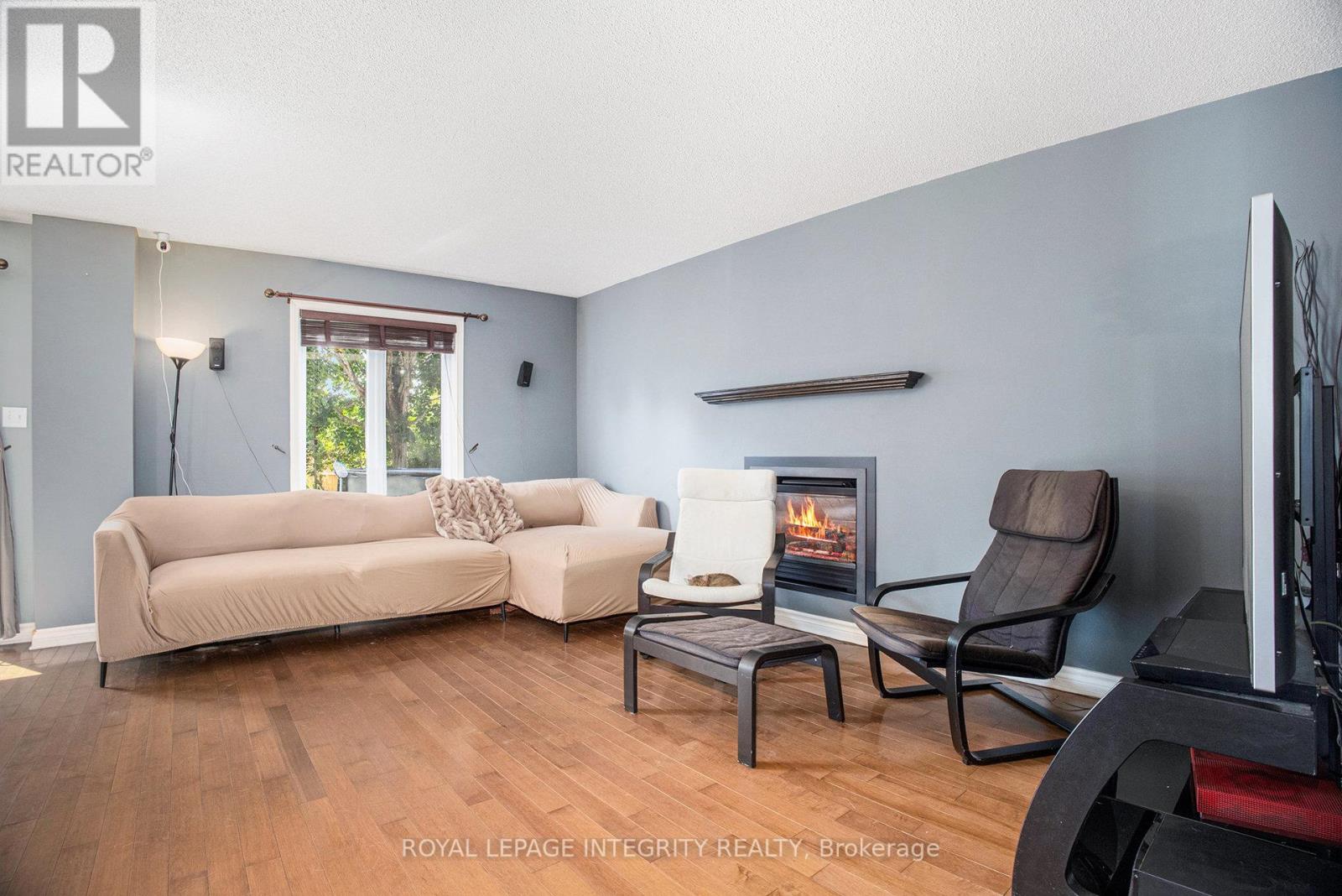 1100 Trillium Place, Clarence-Rockland, Ontario  K4K 1T1 - Photo 5 - X12332901