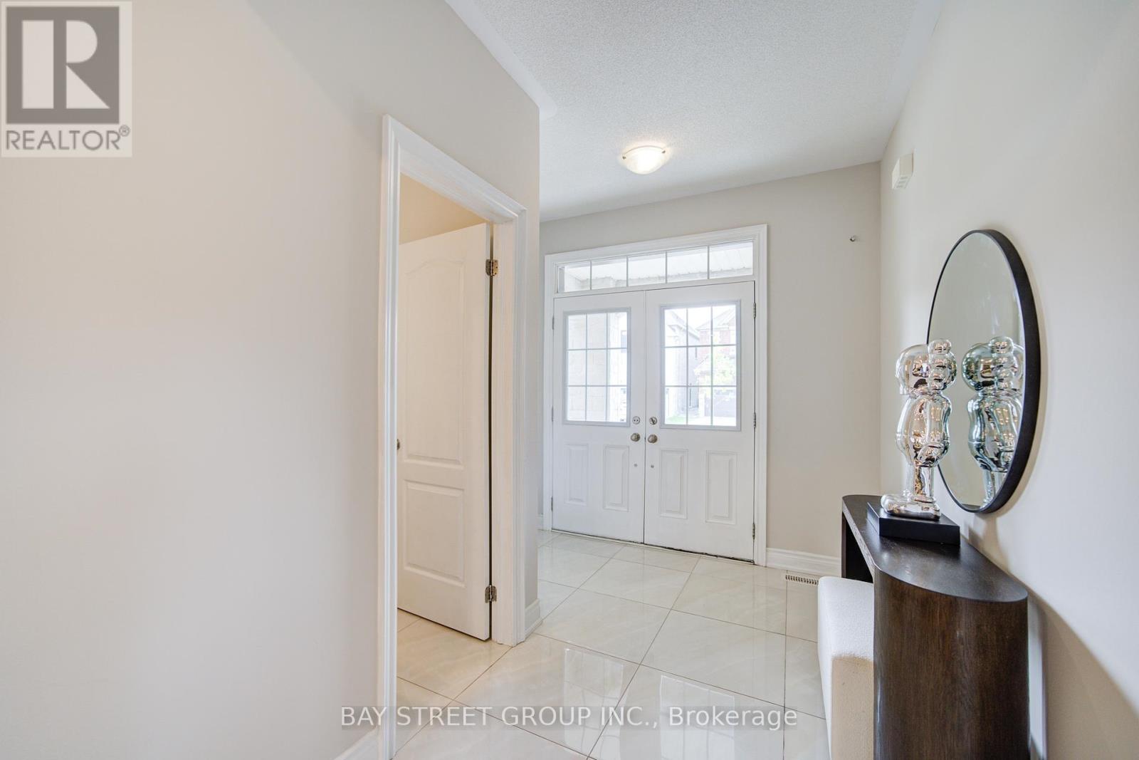 Property at 7 YARROW LANE image 2
