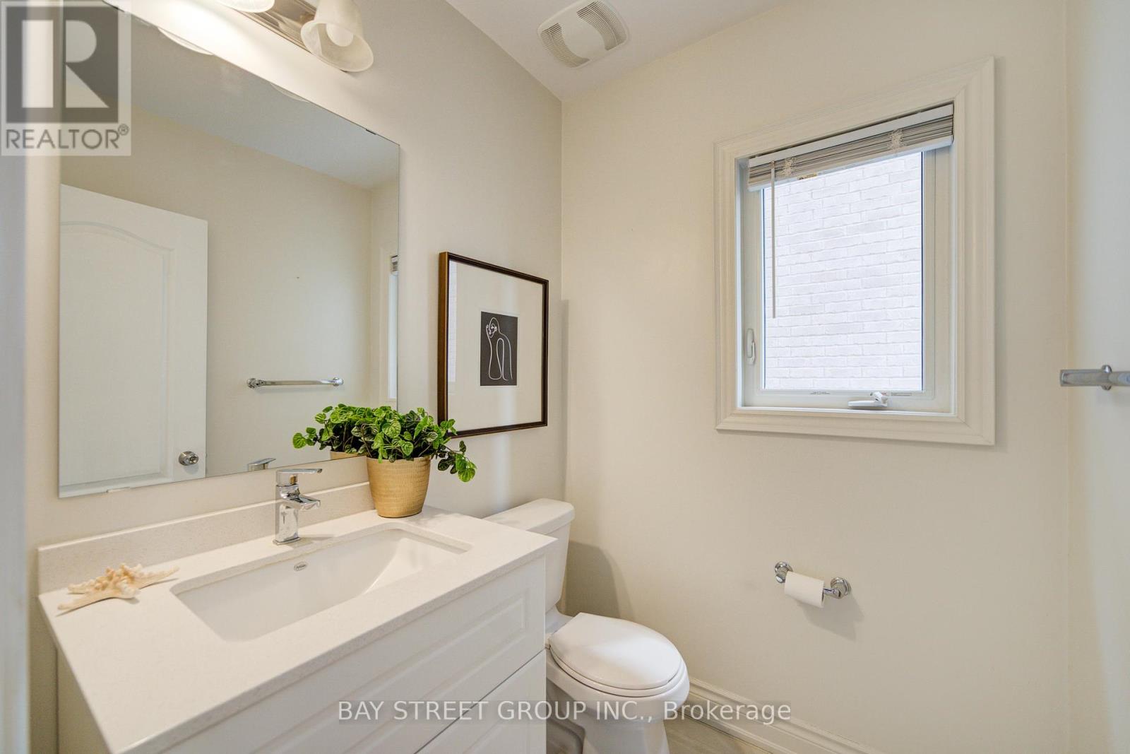 7 Yarrow Lane, East Gwillimbury, Ontario  L9N 0T4 - Photo 25 - N12332746