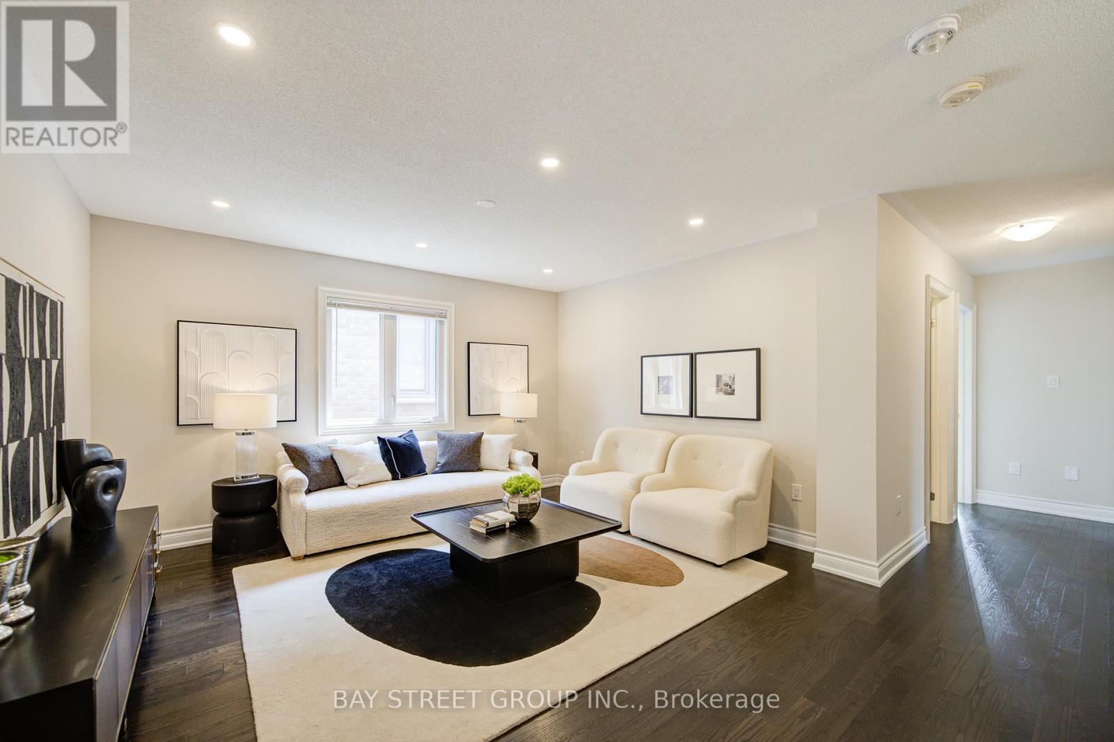 7 Yarrow Lane, East Gwillimbury, Ontario  L9N 0T4 - Photo 28 - N12332746