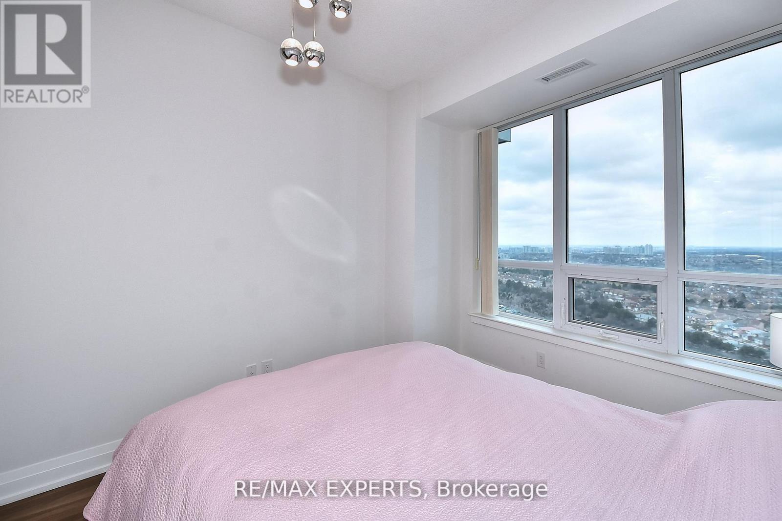 2433 - 7161 Yonge Street, Markham, Ontario  L3T 0C8 - Photo 15 - N12332818
