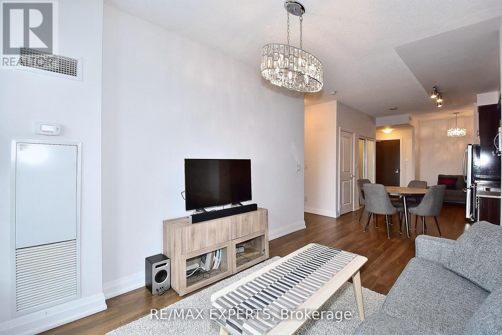 2433 - 7161 Yonge Street, Markham, Ontario  L3T 0C8 - Photo 6 - N12332818