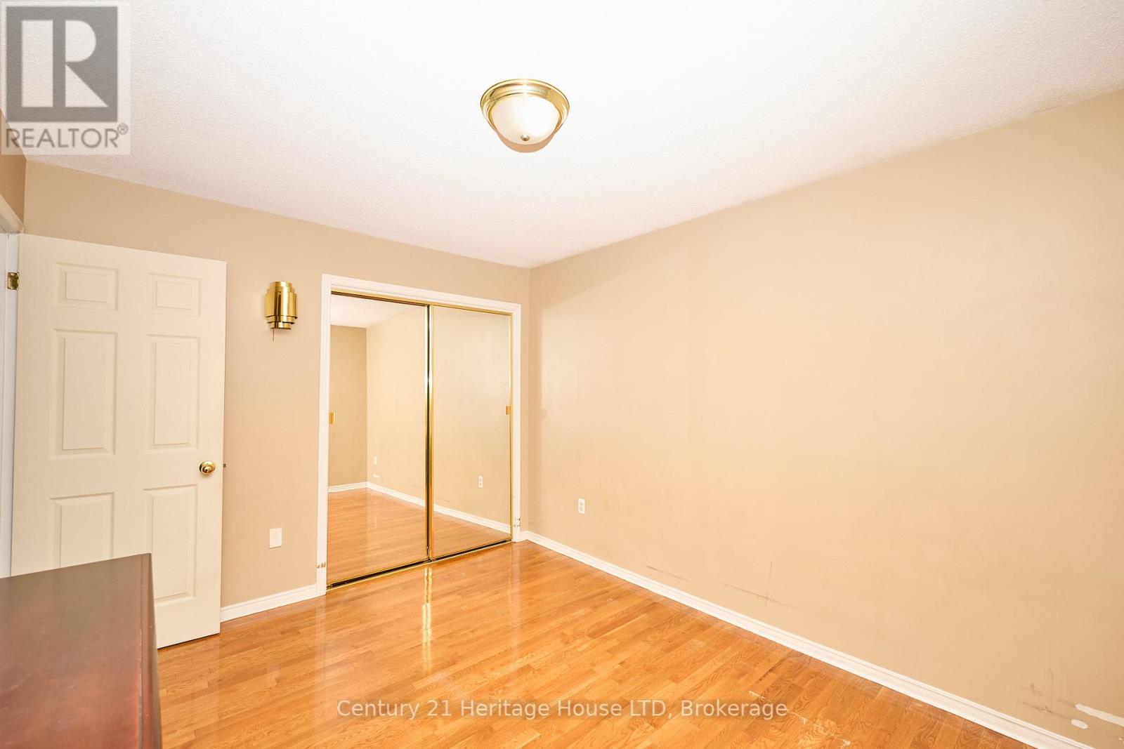 7724 Donlee Drive, Niagara Falls, Ontario  L2H 2N5 - Photo 15 - X12332917