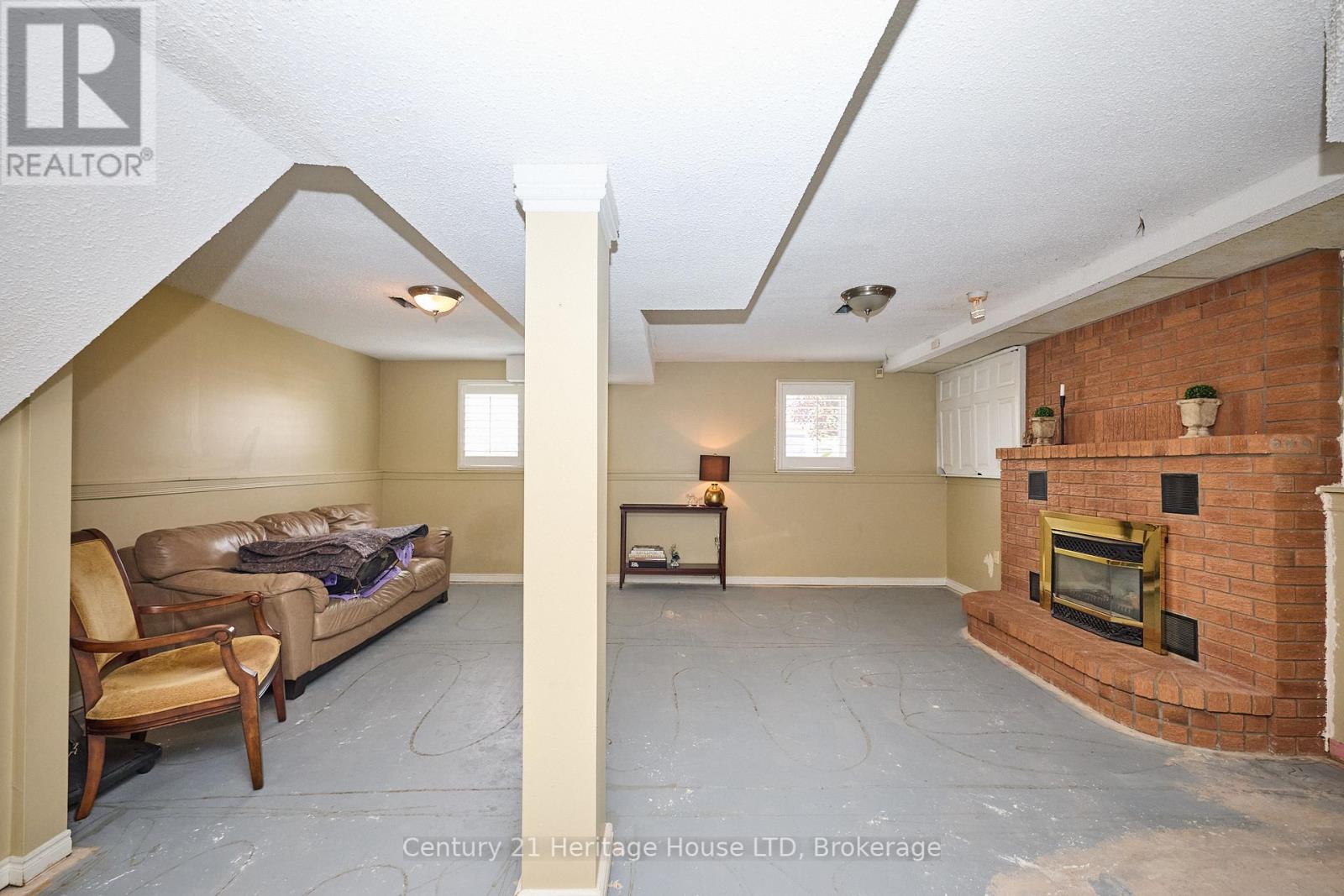 7724 Donlee Drive, Niagara Falls, Ontario  L2H 2N5 - Photo 17 - X12332917