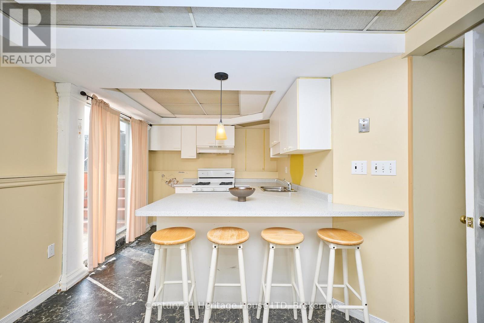 7724 Donlee Drive, Niagara Falls, Ontario  L2H 2N5 - Photo 19 - X12332917