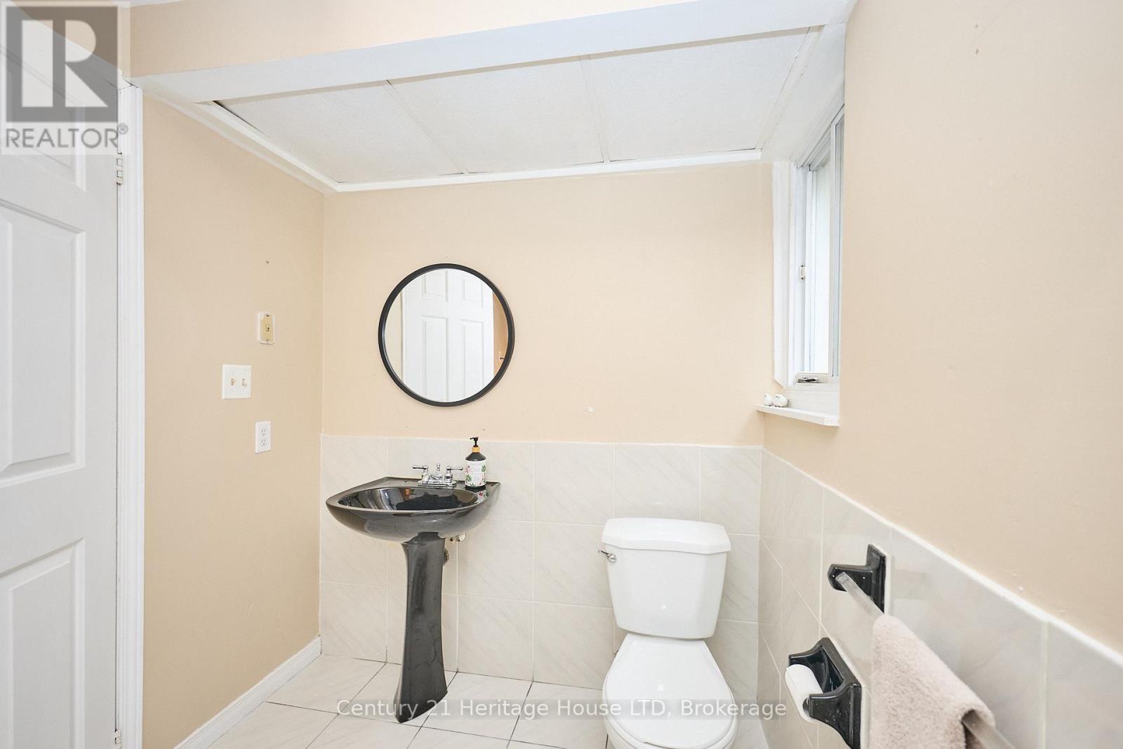 7724 Donlee Drive, Niagara Falls, Ontario  L2H 2N5 - Photo 23 - X12332917
