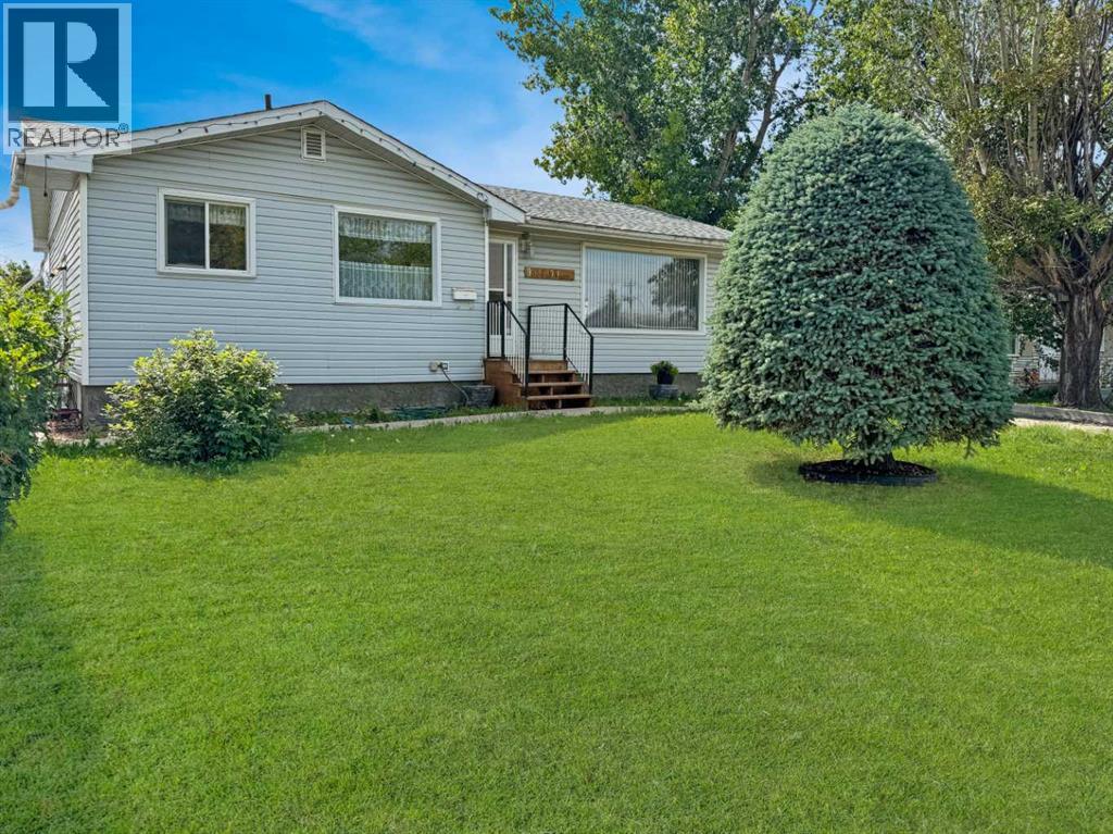 Property at 9523 99 Avenue image 2