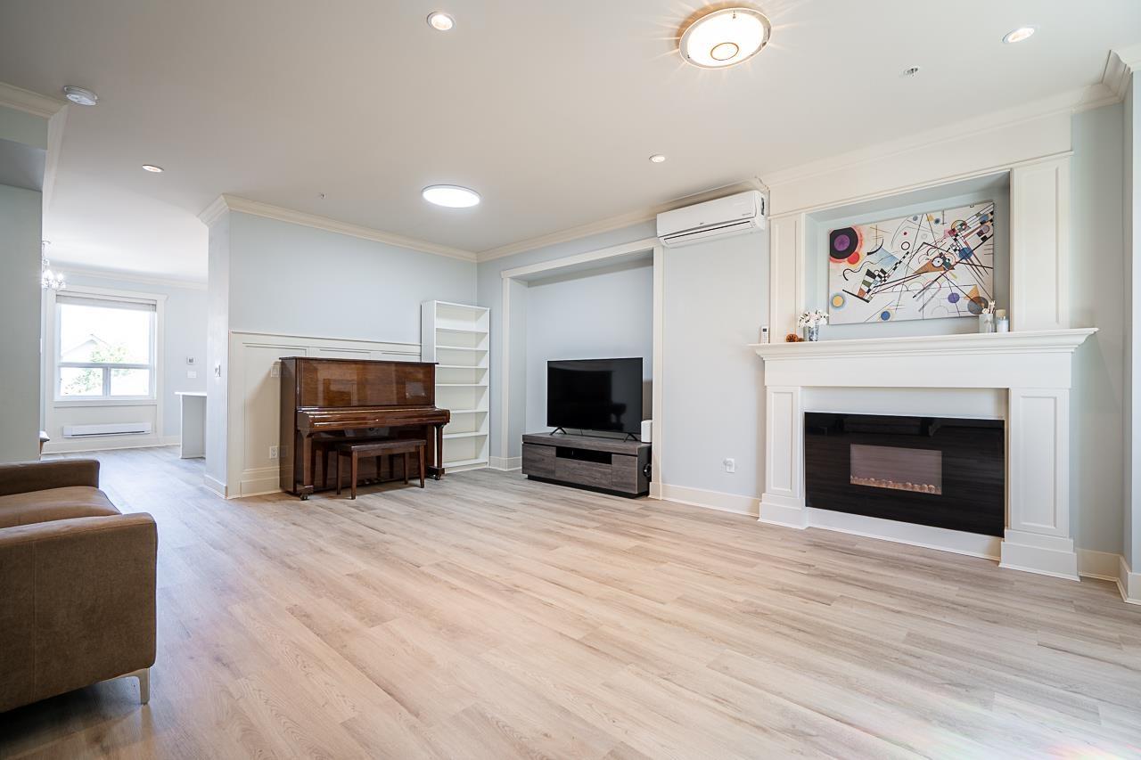 Property at 21037 80 AVENUE image 3