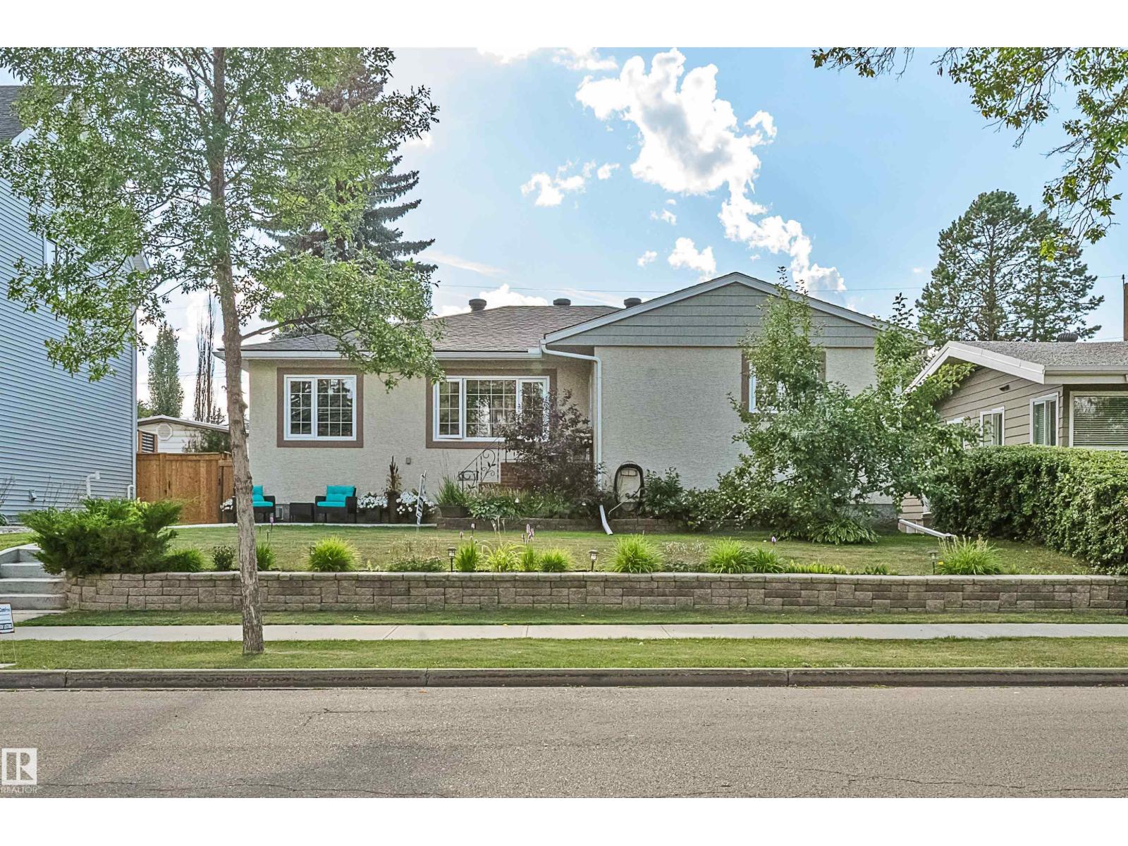 Property at 10616 136 ST NW image 1