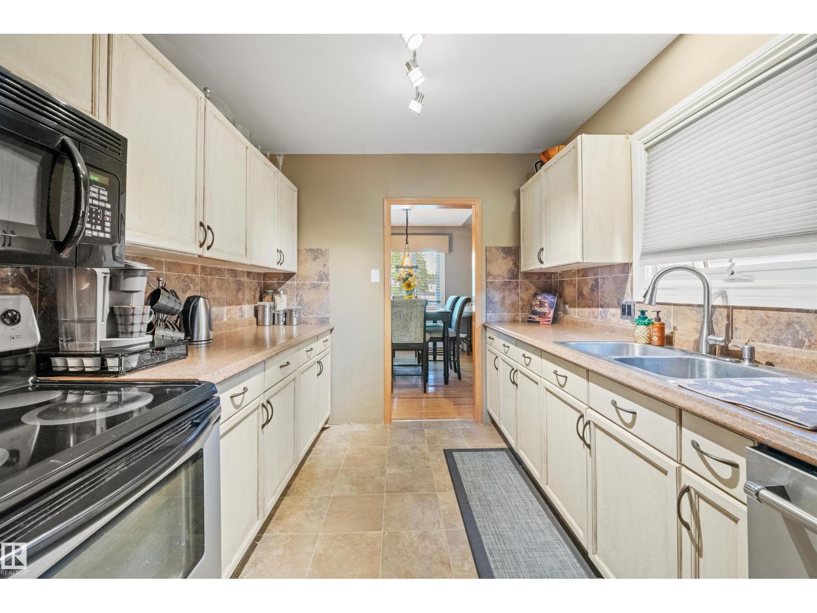 10616 136 St Nw, Edmonton, Alberta  T5N 2G2 - Photo 11 - E4449475