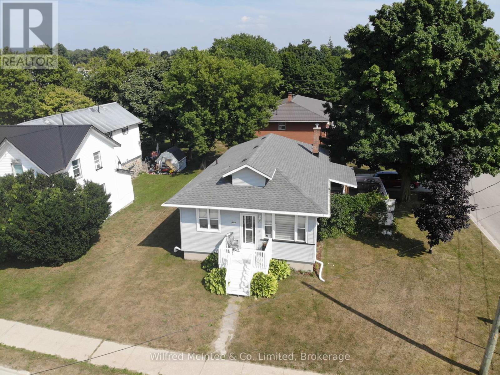 469 Ross Street, Huron-Kinloss, Ontario  N0G 2H0 - Photo 3 - X12332878