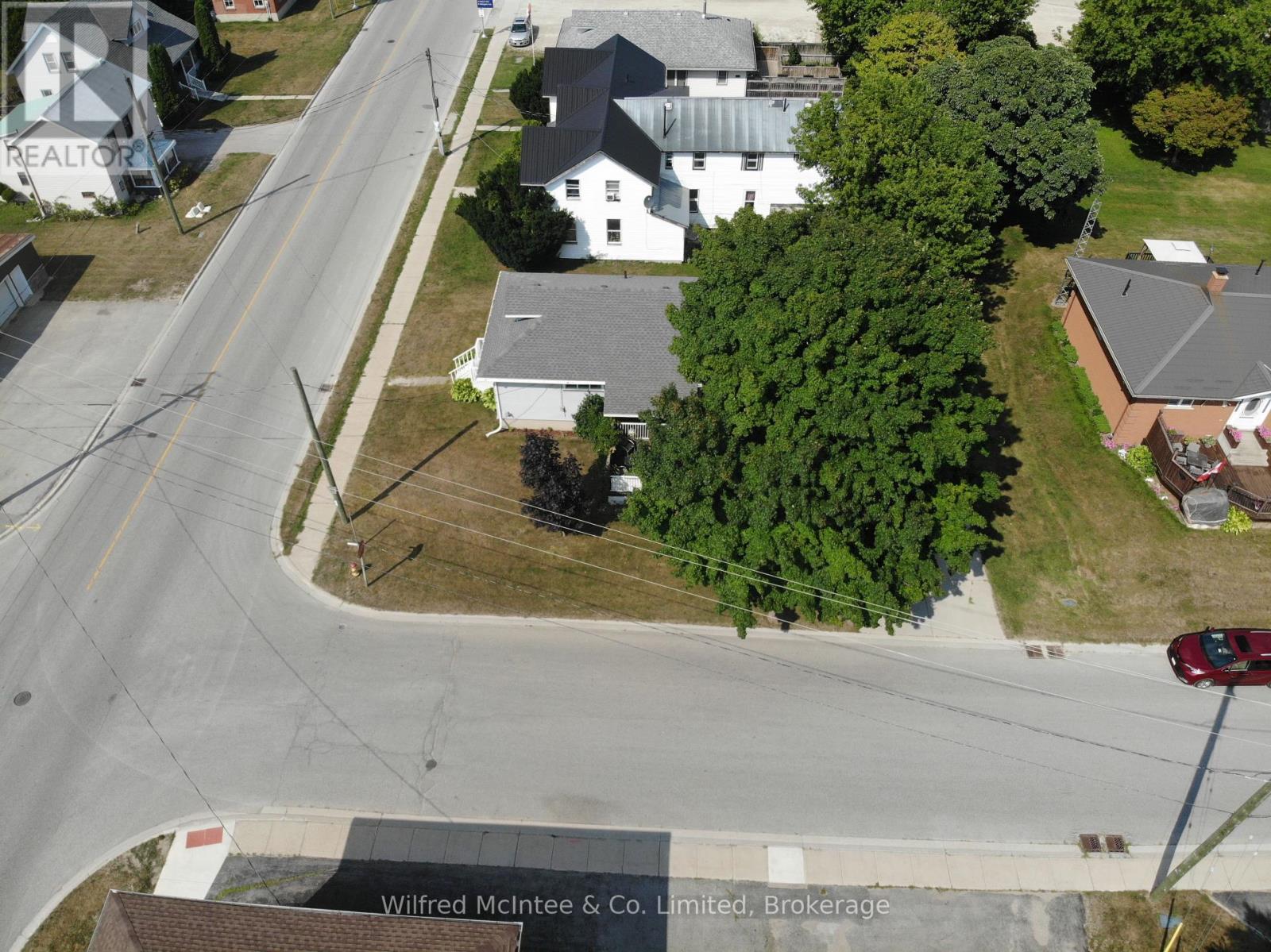 469 Ross Street, Huron-Kinloss, Ontario  N0G 2H0 - Photo 4 - X12332878