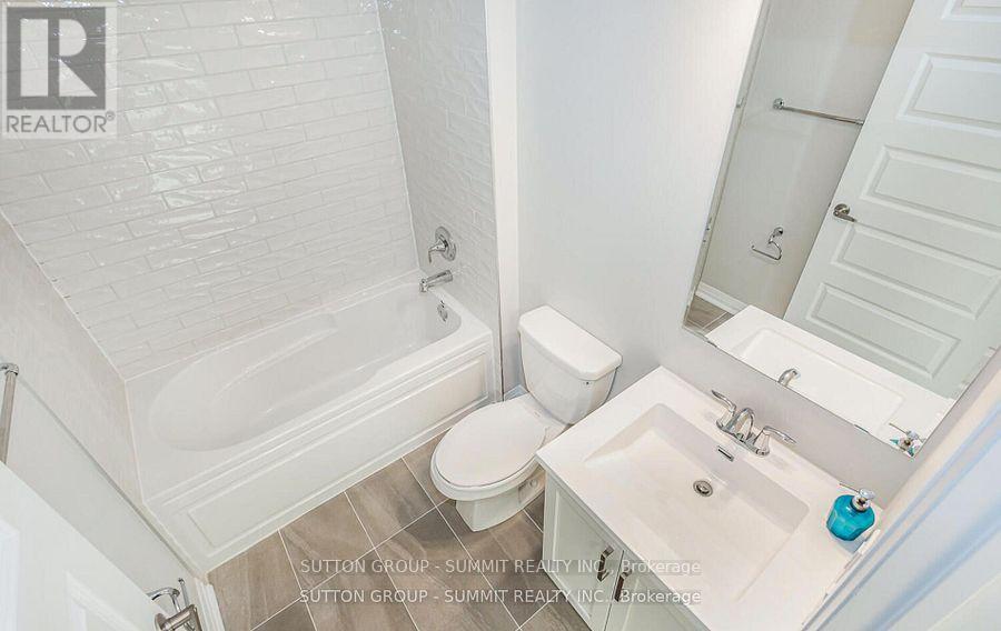 301 - 50 Kaitting Trail, Oakville, Ontario  L6M 5N4 - Photo 9 - W12332785
