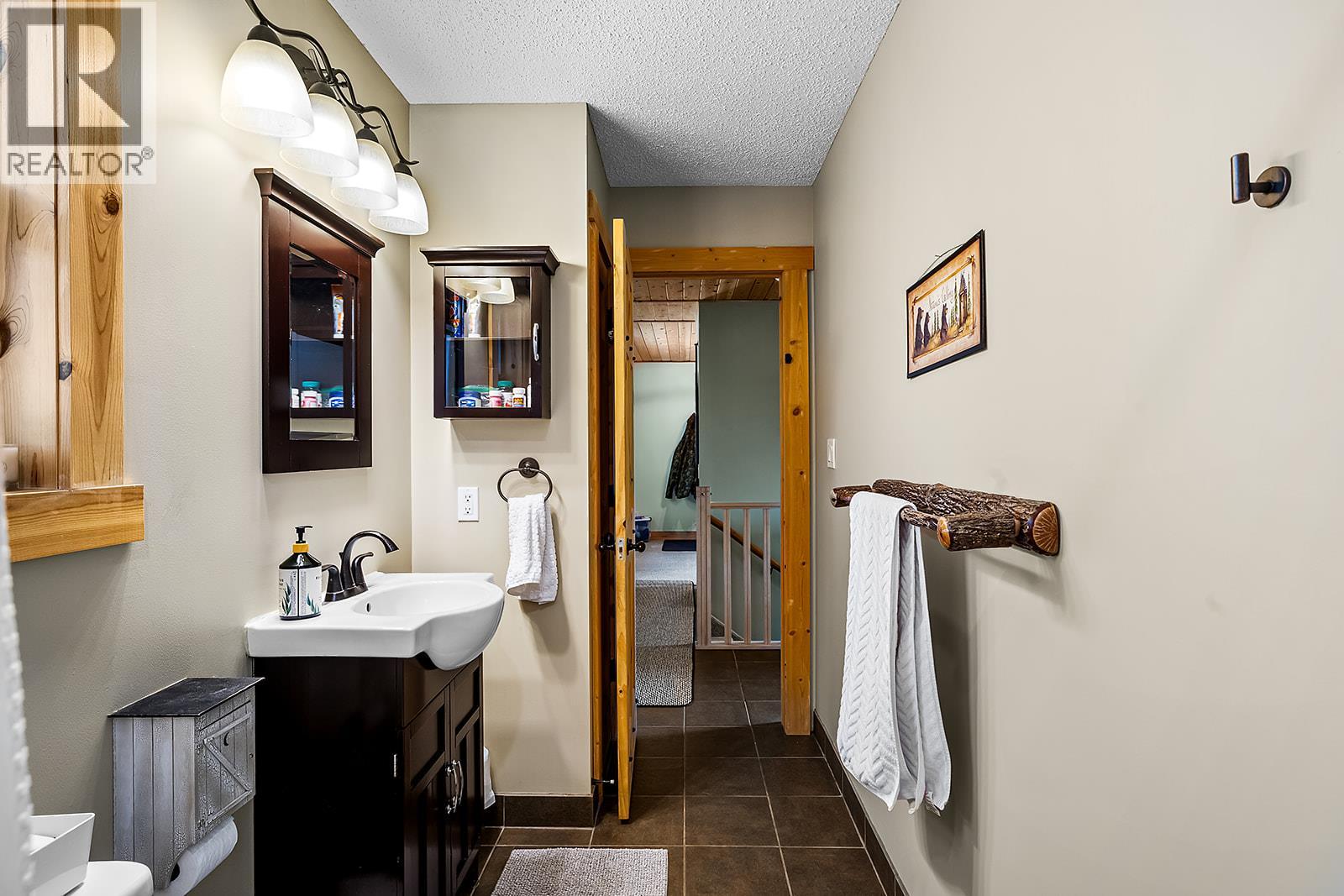 7056e Rosen Lake Road, Jaffray, British Columbia  V0B 1T0 - Photo 11 - 10358759