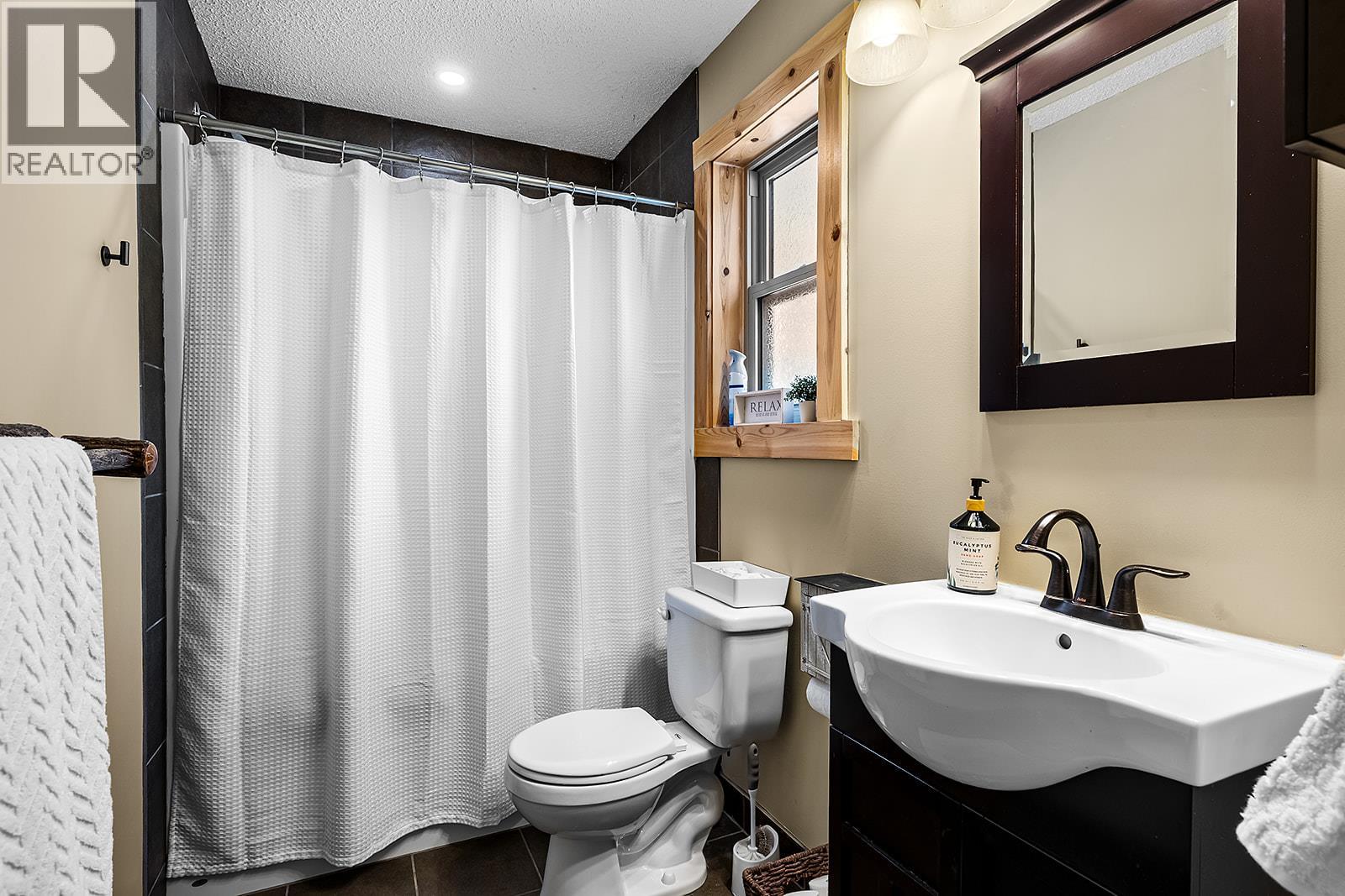 7056e Rosen Lake Road, Jaffray, British Columbia  V0B 1T0 - Photo 10 - 10358759