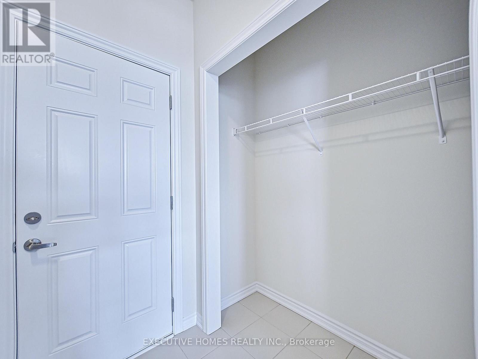 110 Explorer Way, Thorold, Ontario  L2V 0K3 - Photo 27 - X12332659