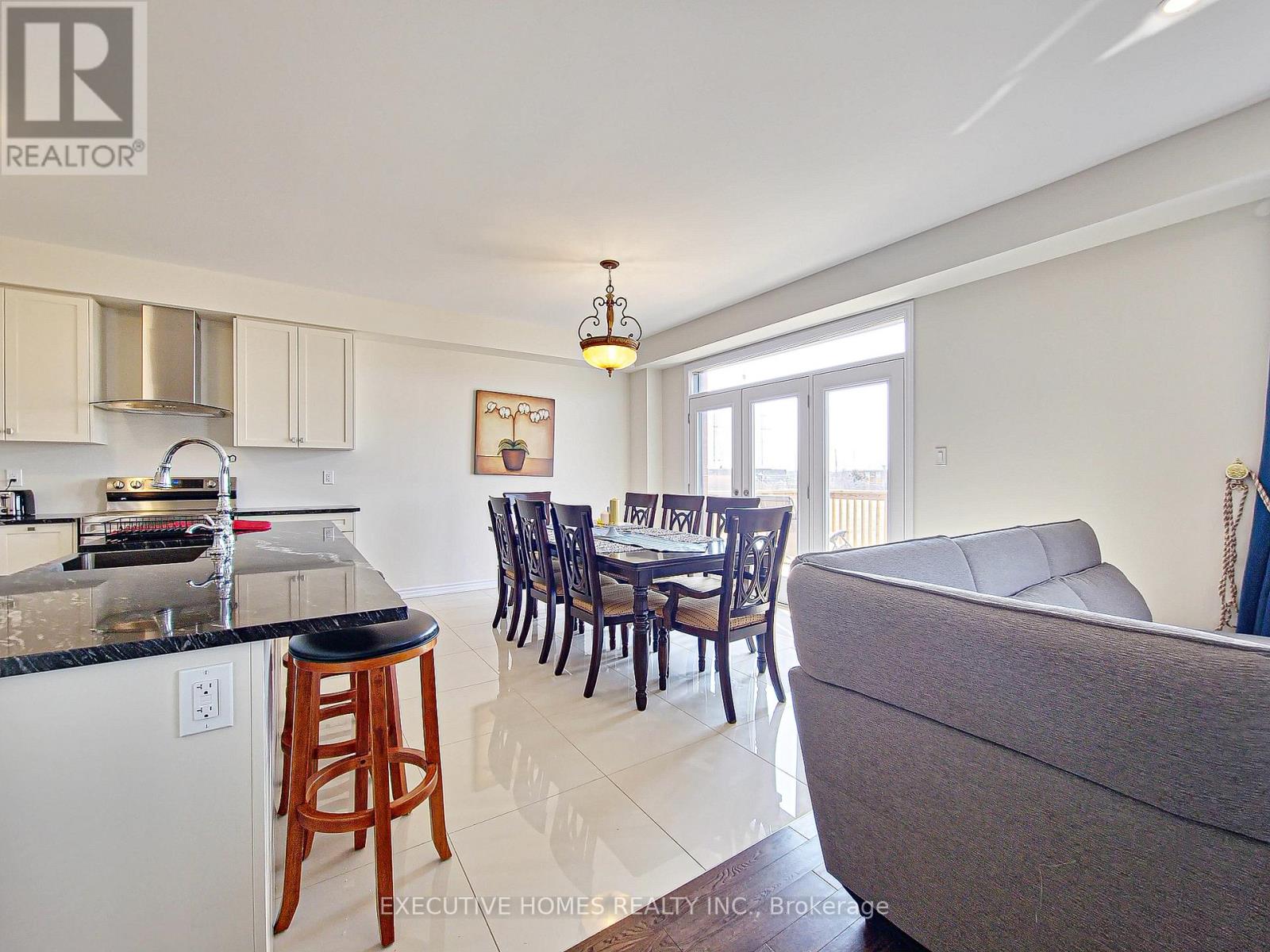 110 Explorer Way, Thorold, Ontario  L2V 0K3 - Photo 3 - X12332659