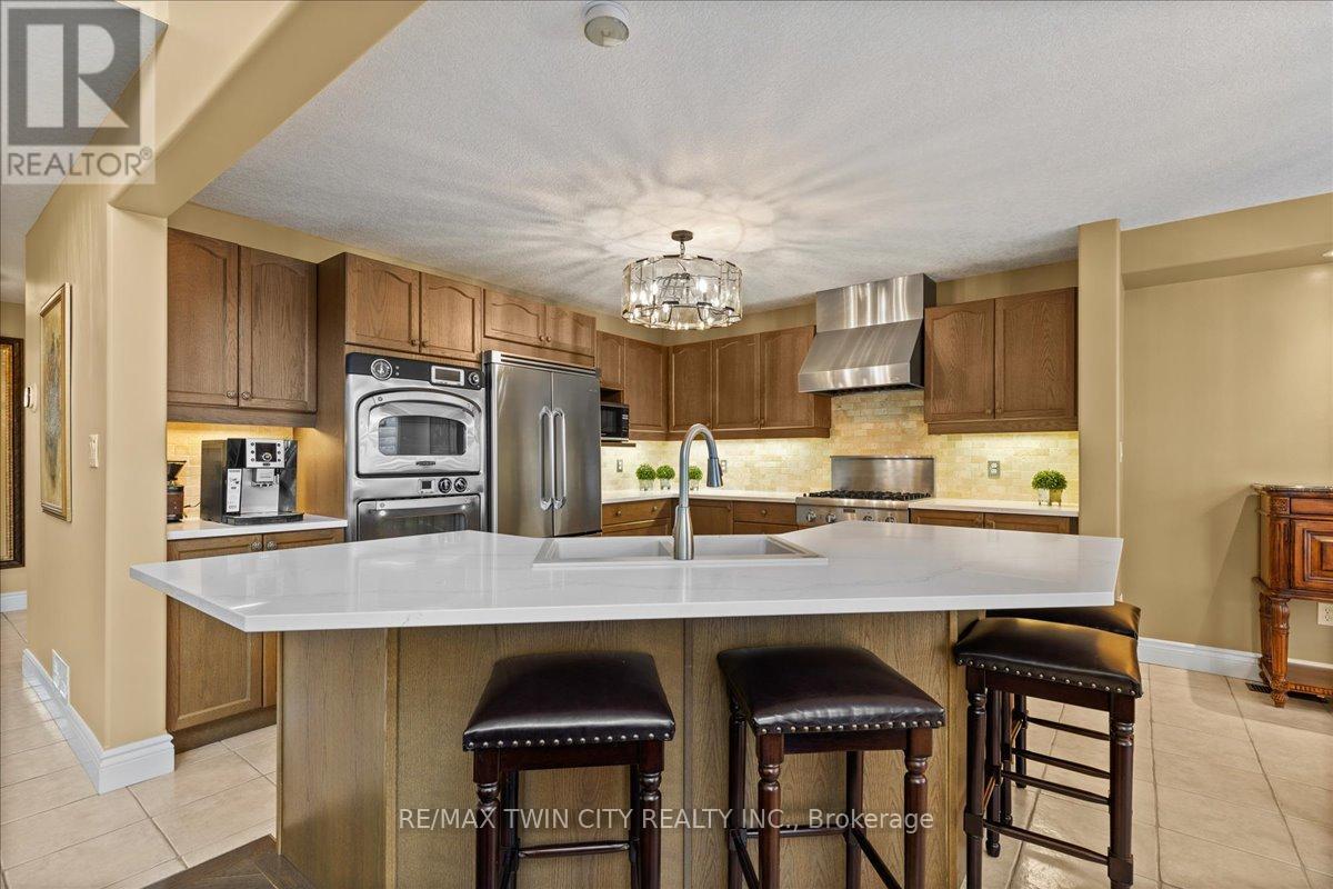 118 Banffshire Street, Kitchener, Ontario  N2R 1X1 - Photo 10 - X12332716