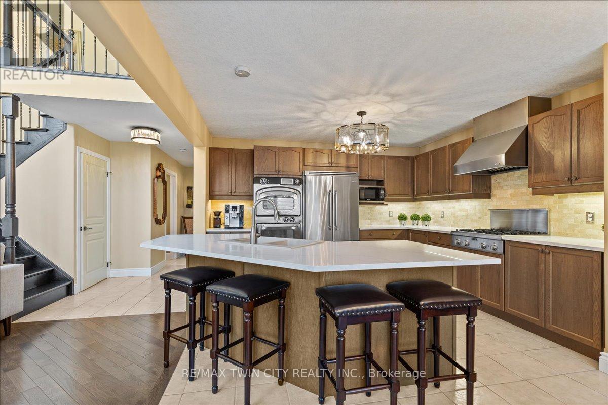 118 Banffshire Street, Kitchener, Ontario  N2R 1X1 - Photo 12 - X12332716