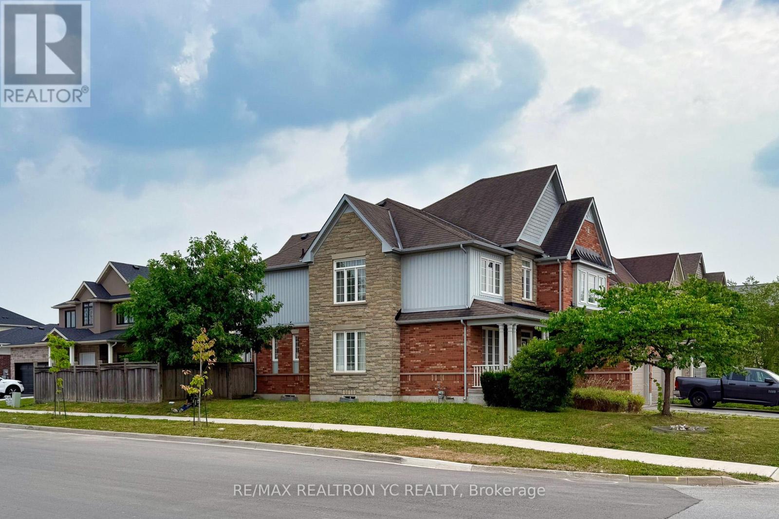 Property at 1 SUNSET WAY image 3