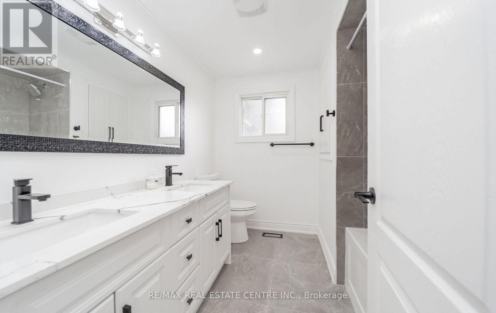 211 Dunsdon Street, Brantford, Ontario  N3R 7H7 - Photo 21 - X12332821