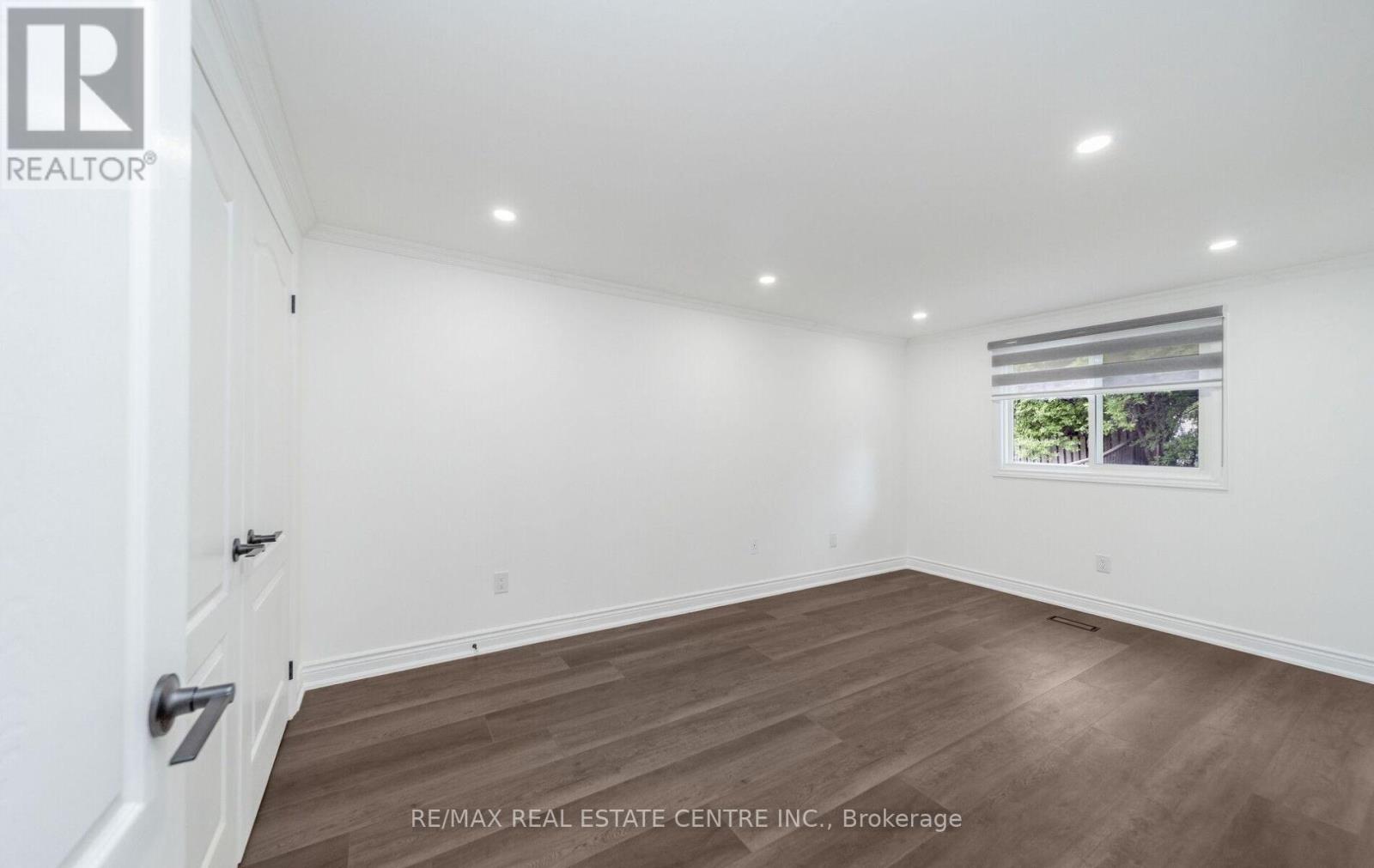 211 Dunsdon Street, Brantford, Ontario  N3R 7H7 - Photo 22 - X12332821