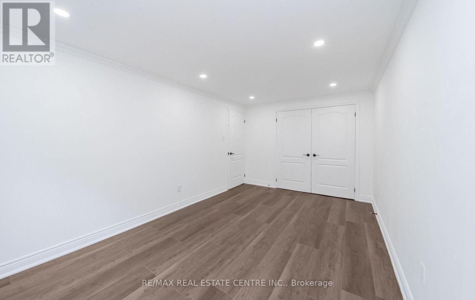 211 Dunsdon Street, Brantford, Ontario  N3R 7H7 - Photo 24 - X12332821
