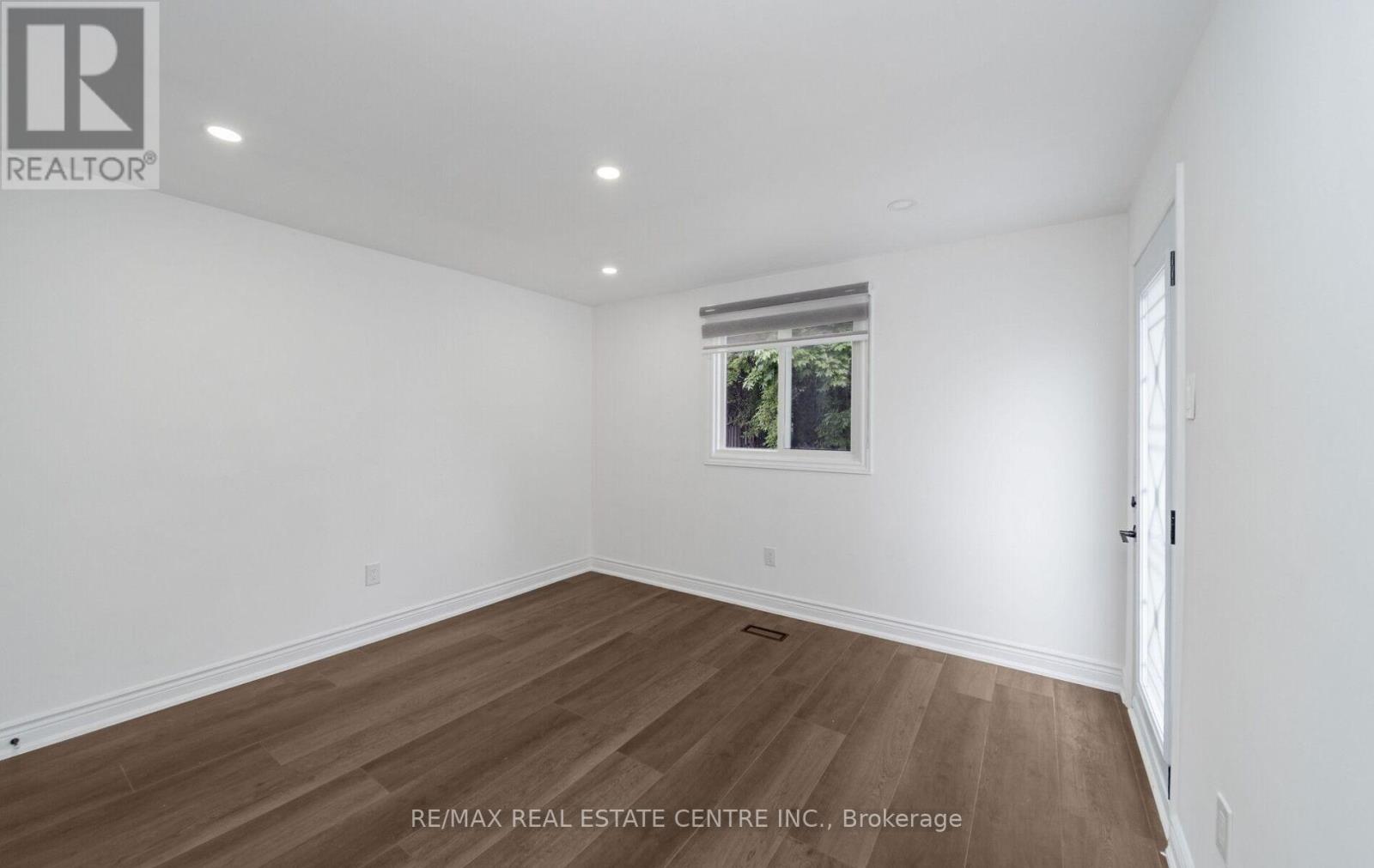 211 Dunsdon Street, Brantford, Ontario  N3R 7H7 - Photo 26 - X12332821