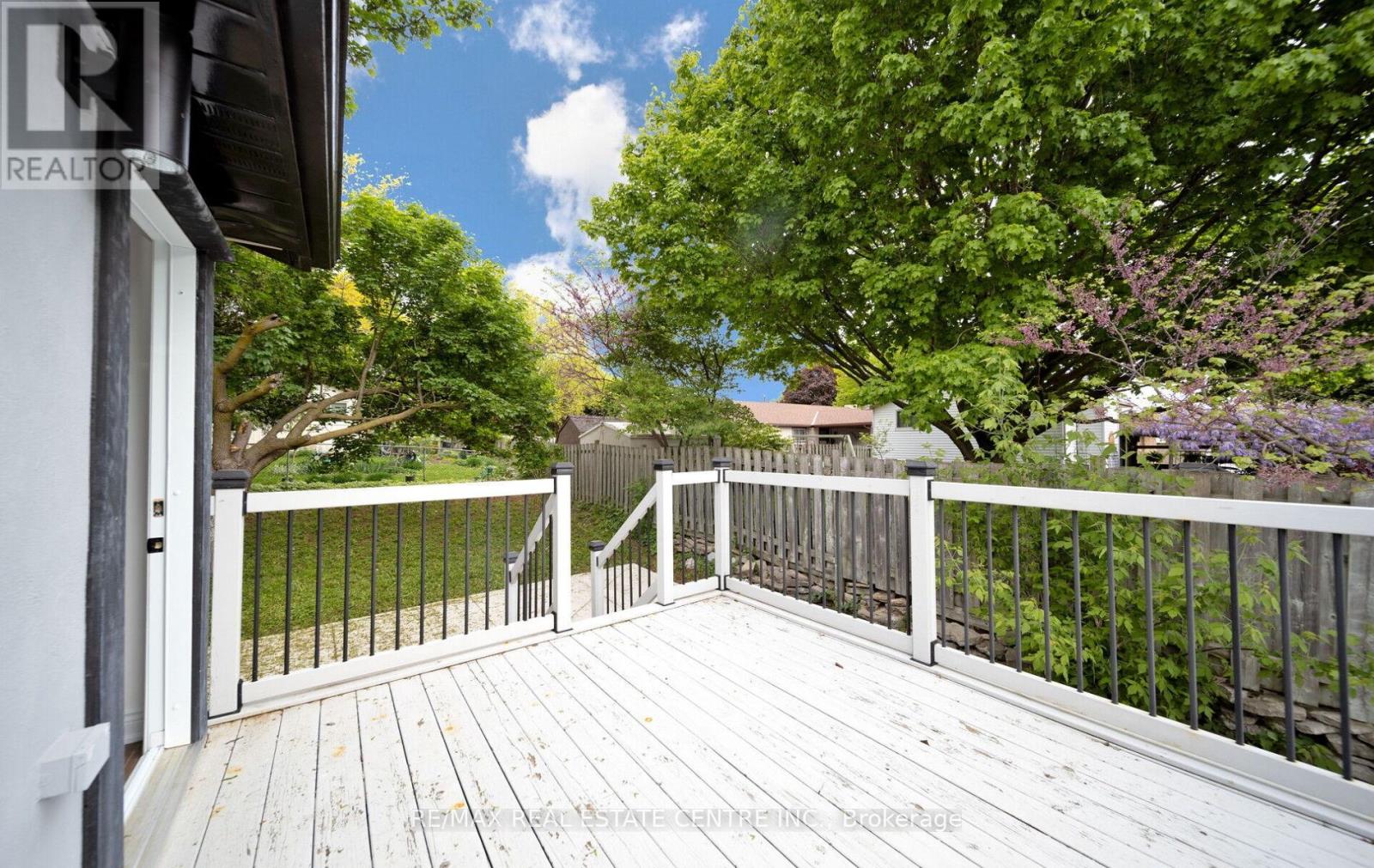 211 Dunsdon Street, Brantford, Ontario  N3R 7H7 - Photo 30 - X12332821