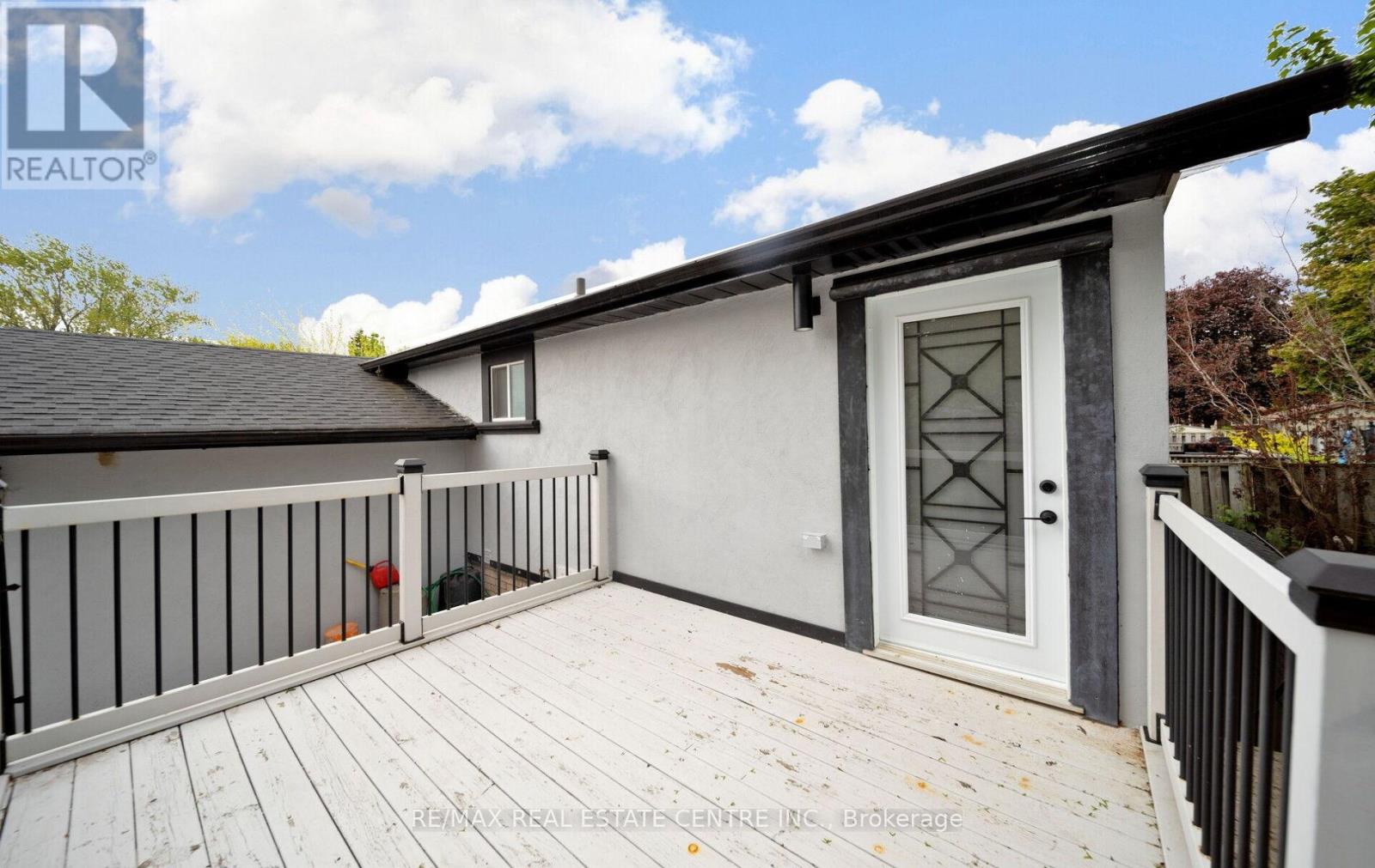 211 Dunsdon Street, Brantford, Ontario  N3R 7H7 - Photo 31 - X12332821