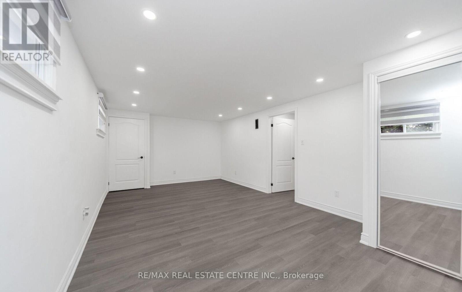 211 Dunsdon Street, Brantford, Ontario  N3R 7H7 - Photo 37 - X12332821