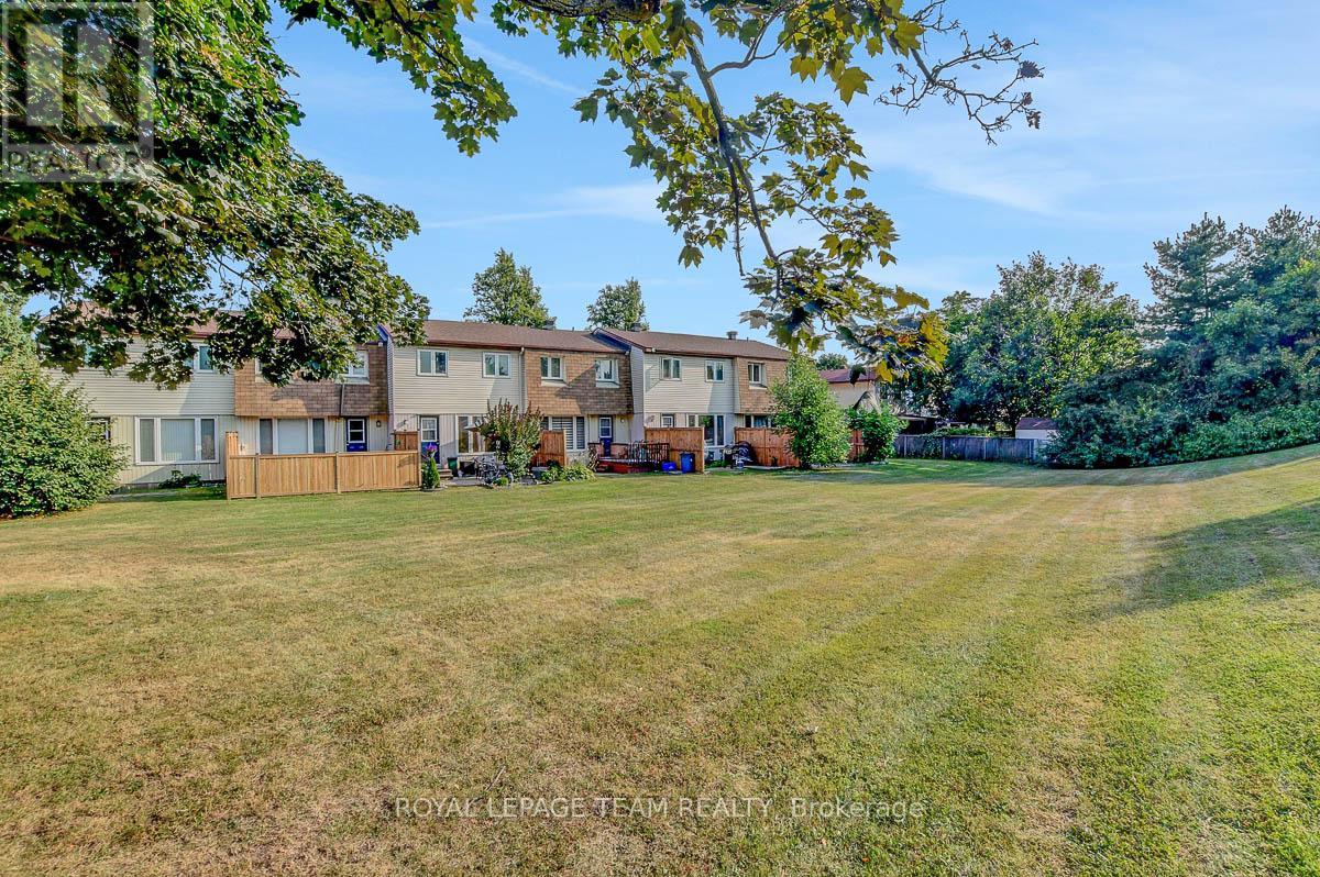 15 - 1302 Alness Court, Ottawa, Ontario  K1B 5H2 - Photo 30 - X12331535