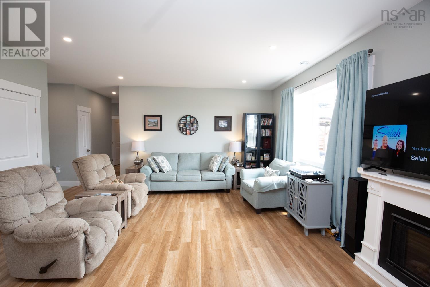 28 Ridge Avenue, Stewiacke, Nova Scotia  B0N 2J0 - Photo 11 - 202513221