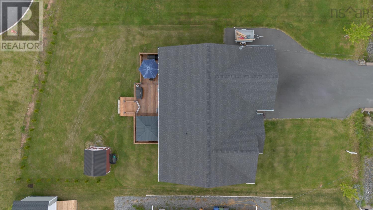 28 Ridge Avenue, Stewiacke, Nova Scotia  B0N 2J0 - Photo 3 - 202513221