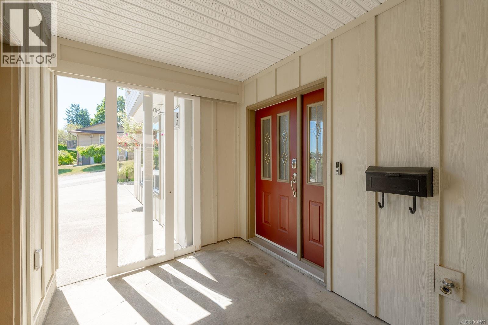 Property at 2839 NEYLAND Rd image 4