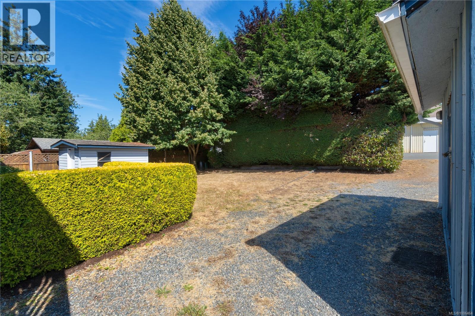 Property at 2132 Lark Cres image 4