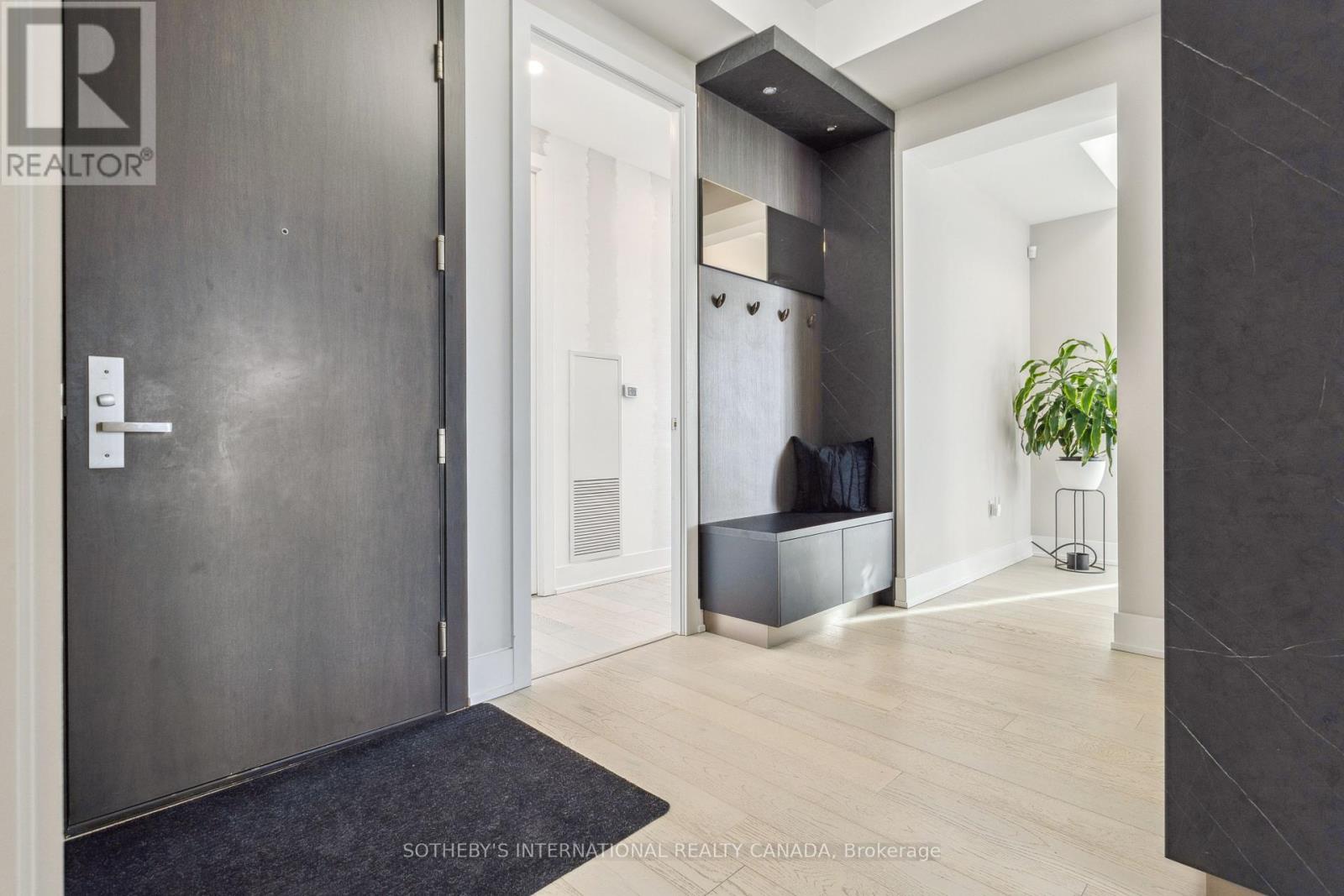 Property at 5405 - 1 YORKVILLE AVENUE image 3